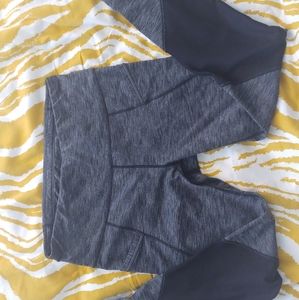 Athleta Relay 2.0 Legging with two side pockets